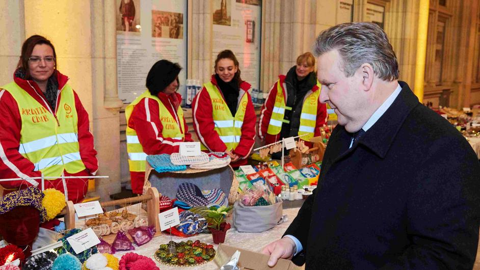HG1-Mitarbeiterinnenfest 2022 - Bürgermeister Ludwig beim Kreativclub