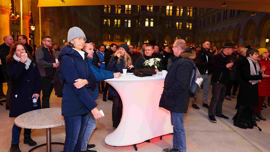 HG1-Mitarbeiterinnenfest 2022 - Eröffnungsrede und Tisch der BVP