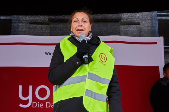 Kindergartendemo, Karin Atoni