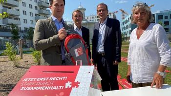 Übergabe der Forderungspunkte der MA 10, Wiederkehr, Meidlinger, Obermüller und Tomaszkiewicz