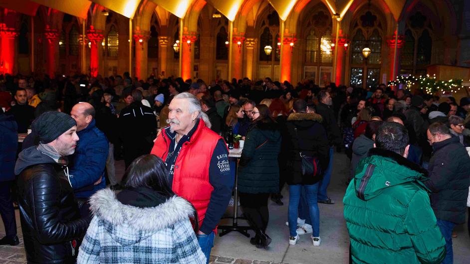 HG1-Mitarbeiterinnenfest 2022 - Sicht in den Arkadenhof