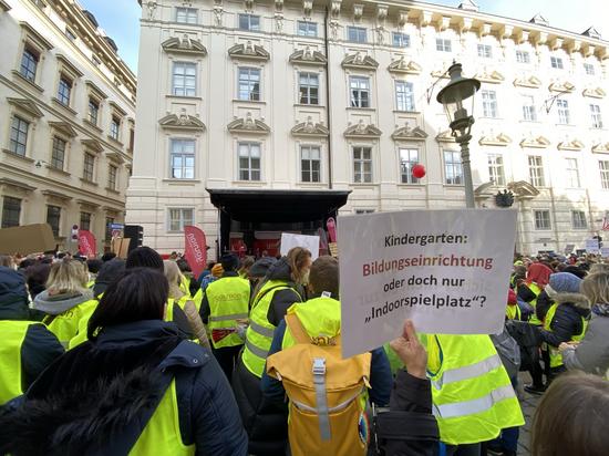 Kindergartendemo, Plakat mit Spruch